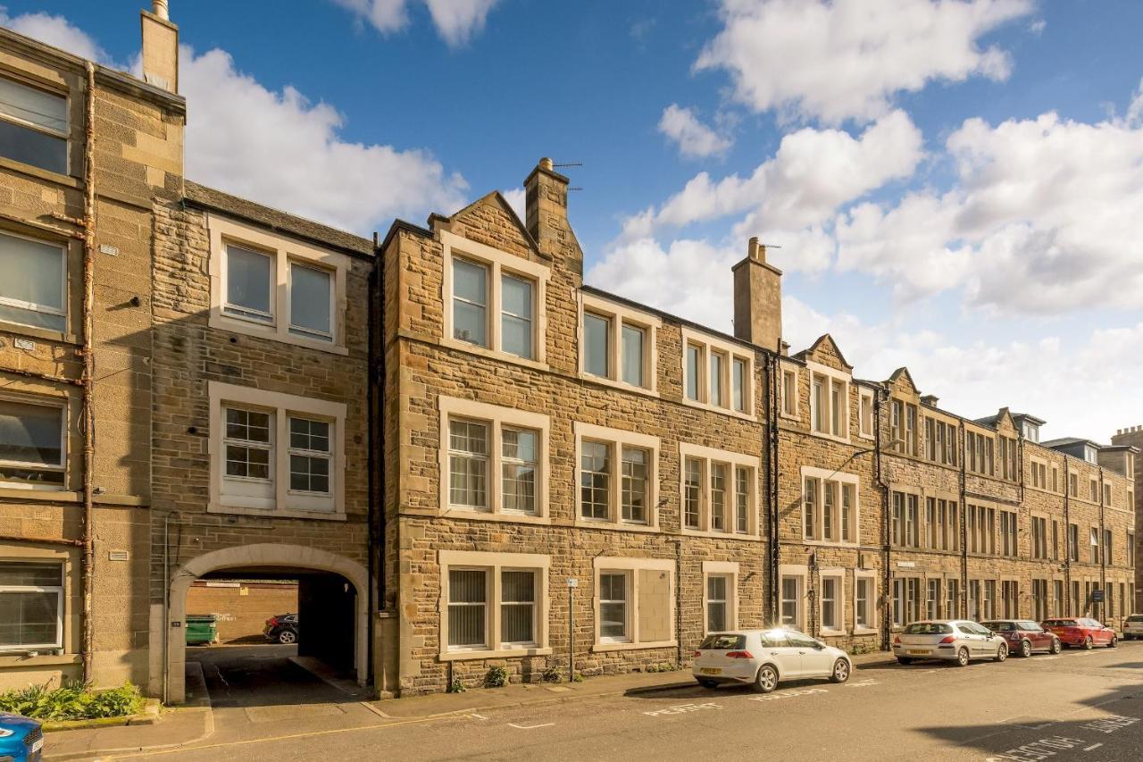 Pass The Keys Stunning 3 Bed Loft Style Apt With Free Parking EDI Exterior foto