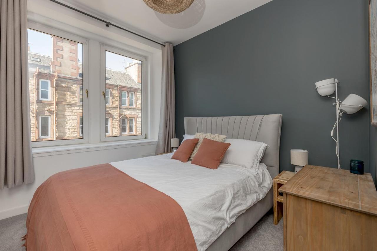 Pass The Keys Stunning 3 Bed Loft Style Apt With Free Parking EDI Exterior foto
