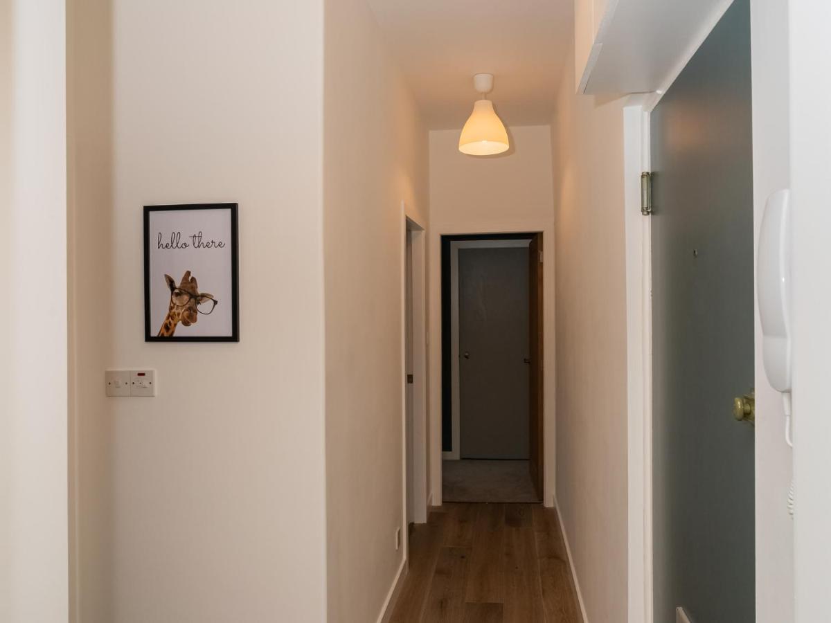 Pass The Keys Stunning 3 Bed Loft Style Apt With Free Parking EDI Exterior foto
