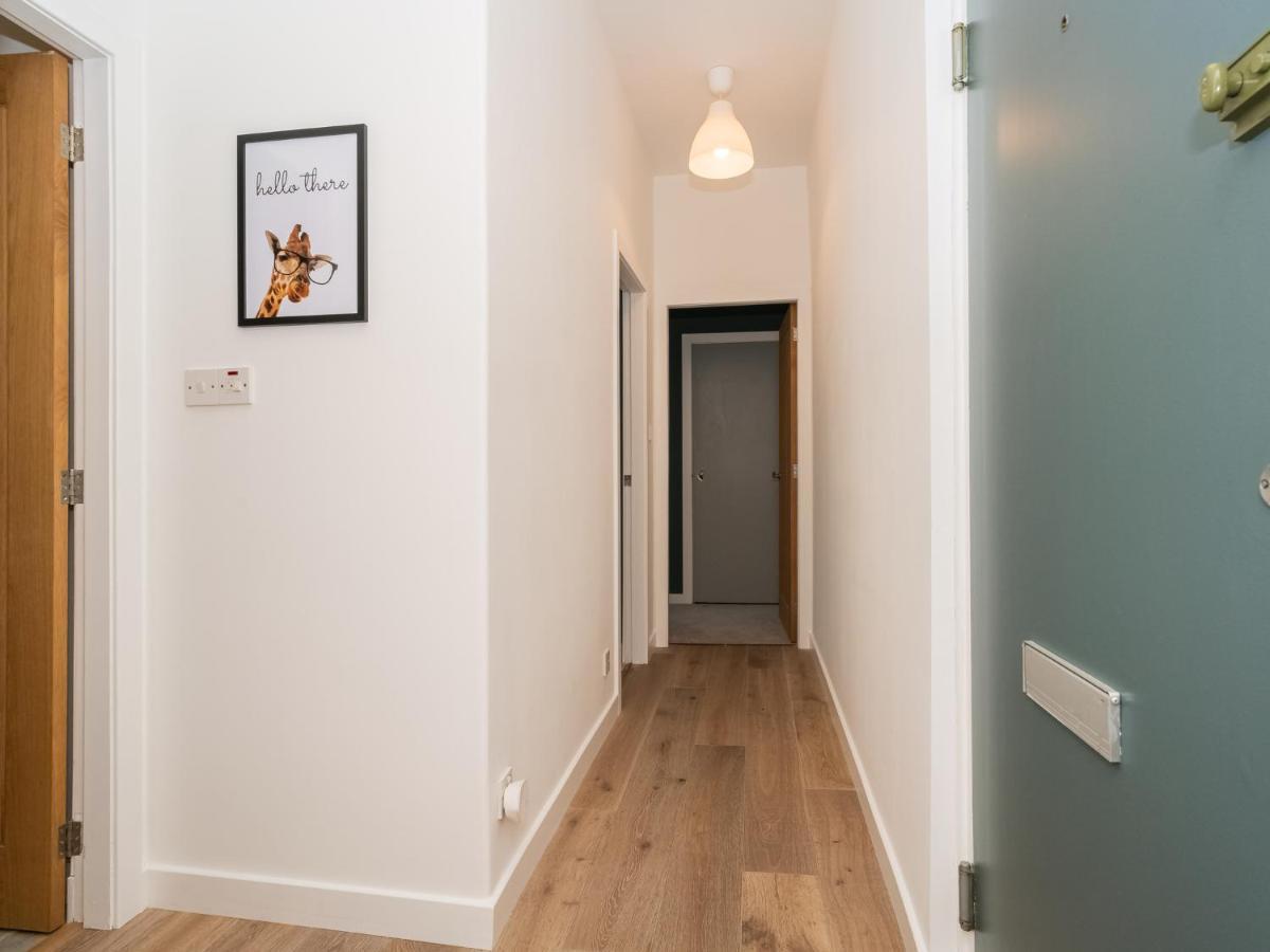 Pass The Keys Stunning 3 Bed Loft Style Apt With Free Parking EDI Exterior foto