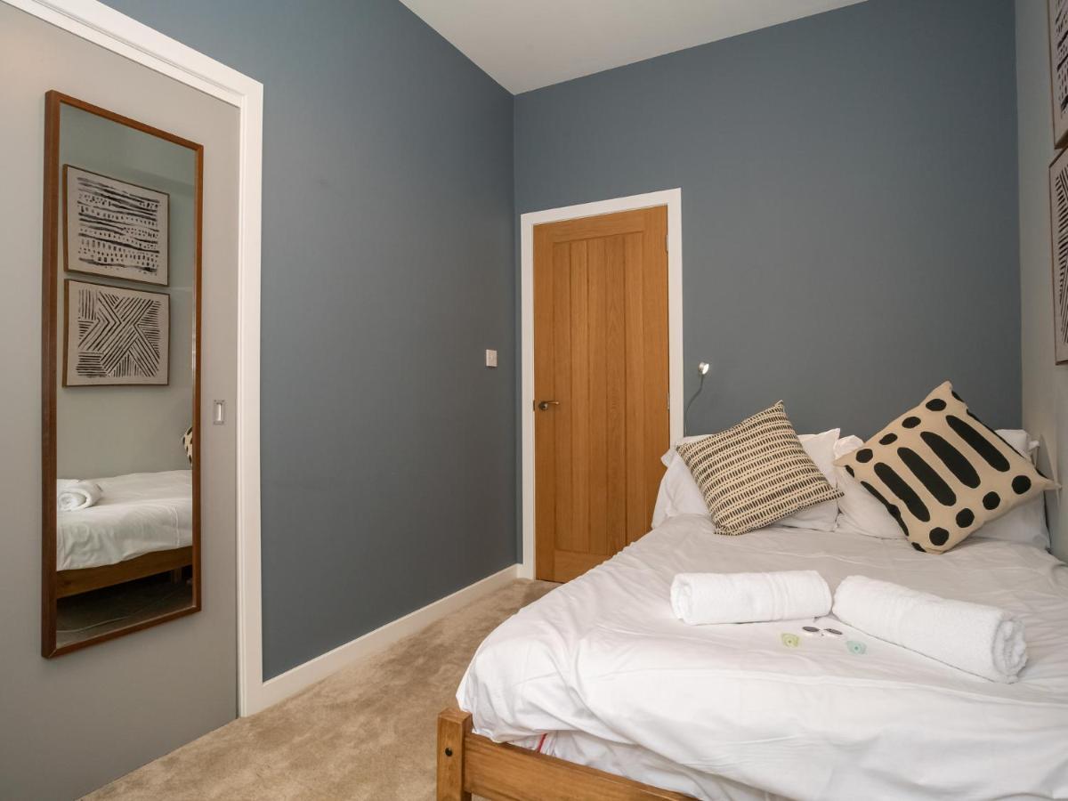 Pass The Keys Stunning 3 Bed Loft Style Apt With Free Parking EDI Exterior foto