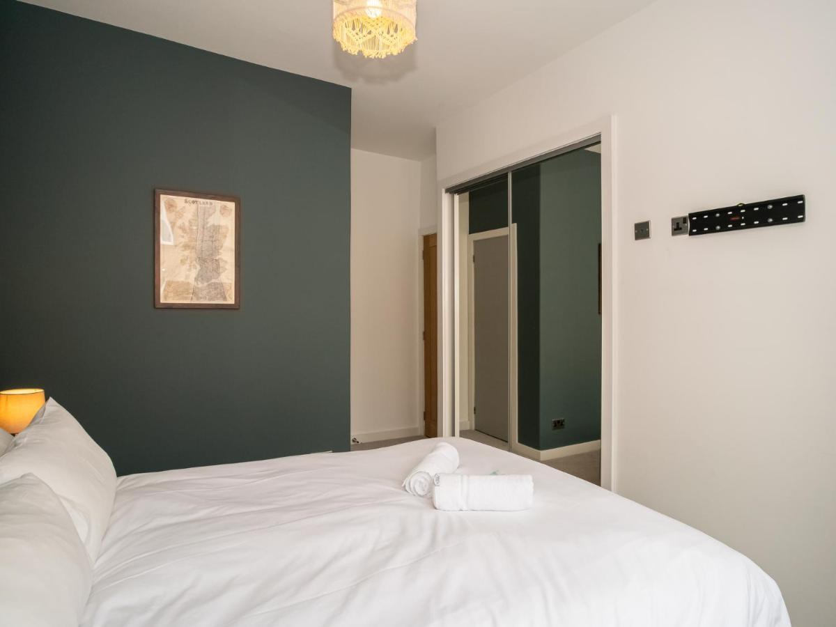 Pass The Keys Stunning 3 Bed Loft Style Apt With Free Parking EDI Exterior foto